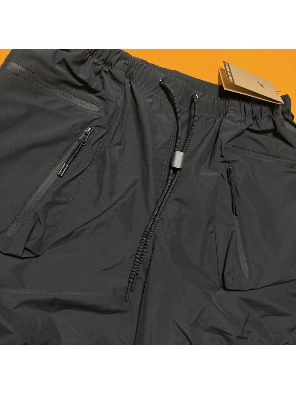 Nike Tech Super Lightweight Cargo Shorts Black HJ2946-010 Men's - Picture 2 of 8
